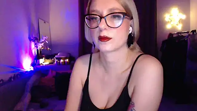 welliza online show from December 2025 03:26:02 AM