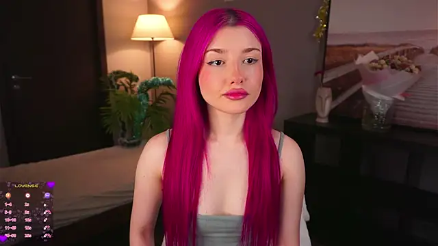 ShirleyCarolyn online show from December 2024 07:37:02 PM