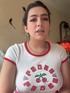 Snapshot of Nicollemays chatting on October 2025 02:18:02 PM Nicollemays online show from October 2025 02:18:02 PM