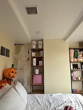 Snapshot of Nicollemays chatting on October 2025 02:17:02 PM Nicollemays online show from October 2025 02:17:02 PM