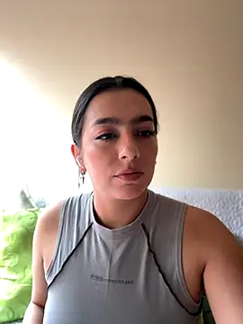 Snapshot of Nicollemays chatting on November 2025 04:06:02 PM Nicollemays online show from November 2025 04:06:02 PM