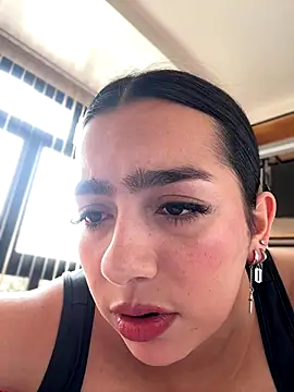 Snapshot of Nicollemays chatting on November 2025 04:07:01 PM Nicollemays online show from November 2025 04:07:01 PM