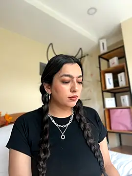 Snapshot of Nicollemays chatting on November 2025 03:22:01 PM Nicollemays online show from November 2025 03:22:01 PM