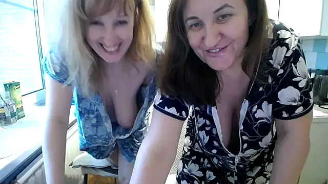 DonnaMagdalena online show from December 2024 12:19:02 PM