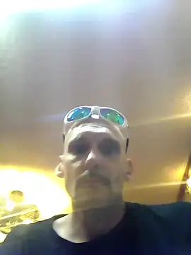 ClydeCan409 online show from March 2026 05:23:02 PM