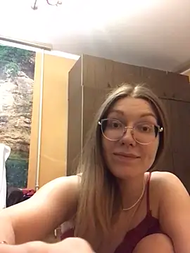 Snapshot of _Sweet_Love_ chatting on December 2024 11:06:02 PM Sweet Love online show from December 2024 11:06:02 PM