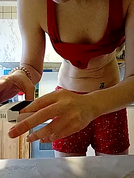 Snapshot of _Sweet_Love_ chatting on January 2025 11:28:01 AM Sweet Love online show from January 2025 11:28:01 AM