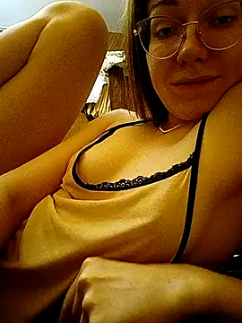 Snapshot of _Sweet_Love_ chatting on February 2025 06:11:02 PM Sweet Love online show from February 2025 06:11:02 PM