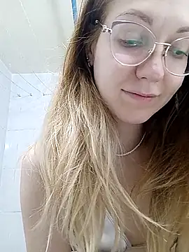 Snapshot of _Sweet_Love_ chatting on February 2025 10:39:02 PM Sweet Love online show from February 2025 10:39:02 PM