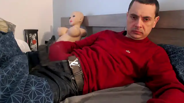 freddy0222222 online show from March 2025 12:01:02 PM