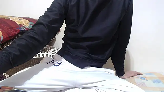 Alexdelarge323 online show from April 2026 02:44:01 PM