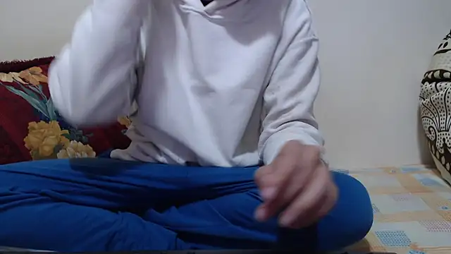 Alexdelarge323 online show from April 2026 03:18:02 PM