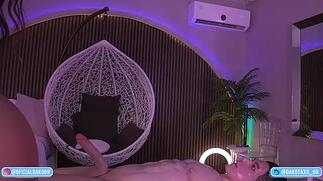 Snapshot of Dakota_Lee chatting on September 2025 02:22:01 AM Dakota Lee online show from September 2025 02:22:01 AM