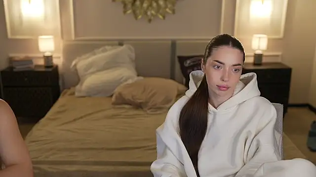 Jasmine Flow online show from November 2025 08:03:02 AM