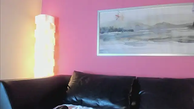 Snapshot of Tiffanysurez_ chatting on February 2026 03:14:02 AM Tiffanysurez online show from February 2026 03:14:02 AM