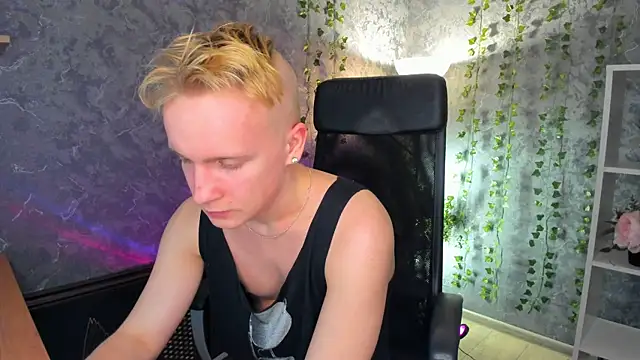 AlexxSweet online show from December 2024 07:33:02 AM