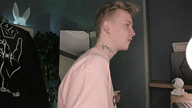 AlexxSweet online show from April 2026 06:51:02 AM