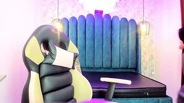 nalalye cruzz  online show from October 2025 02:50:02 AM