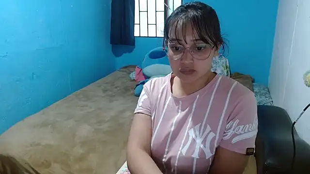 clarisse69 online show from December 2024 10:22:01 PM