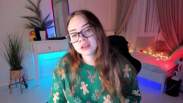 Snapshot of VixenMia chatting on February 2025 03:35:02 AM VixenMia online show from February 2025 03:35:02 AM