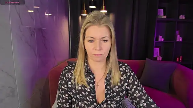 Annie Light online show from December 2024 06:34:01 AM