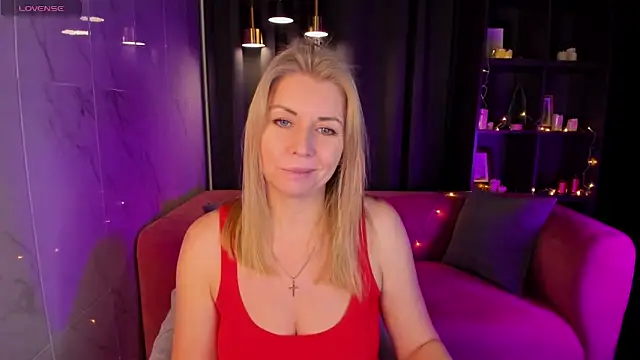 Annie Light online show from December 2024 08:51:02 AM