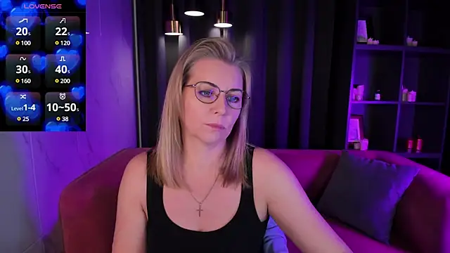 Annie Light online show from March 2025 06:04:02 AM