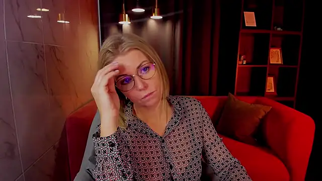 Annie Light online show from October 2025 05:39:02 AM