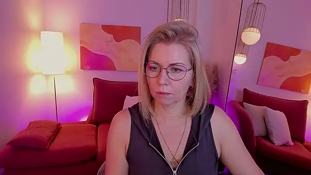 Annie Light online show from November 2025 05:52:01 AM