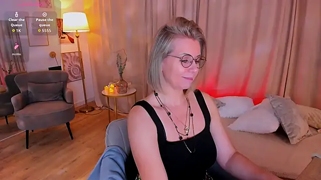 Annie Light online show from March 2026 09:39:02 AM