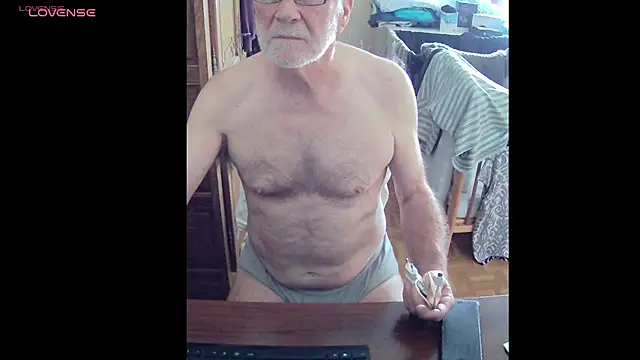 Snapshot of terrybare chatting on July 2026 12:14:02 PM terrybare online show from July 2026 12:14:02 PM