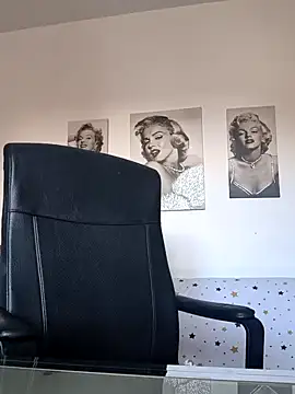 Ladykaos online show from February 2026 12:49:01 PM