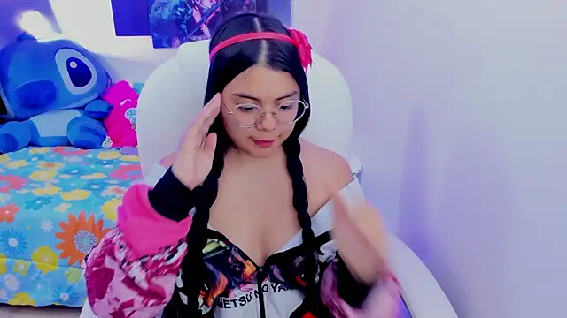 esmeralda112 online show from February 2025 09:59:01 PM