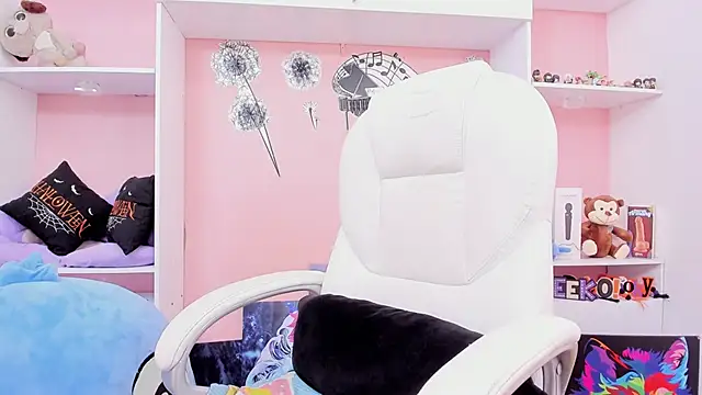 esmeralda112 online show from December 2025 07:53:02 PM