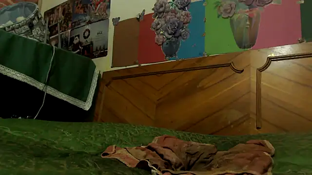 EllyseJenner online show from October 2025 05:24:02 PM