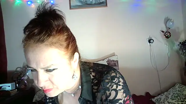 Snapshot of VanezaSmith chatting on December 2024 12:32:02 AM VanezaSmith online show from December 2024 12:32:02 AM