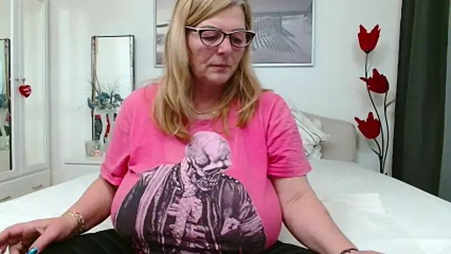 YulliaMilf online show from March 2026 03:51:01 PM