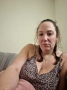 Wisie Cutie online show from December 2024 01:08:02 PM