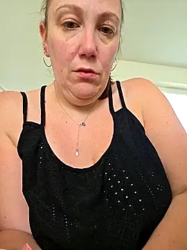 Wisie Cutie online show from March 2026 10:40:02 AM