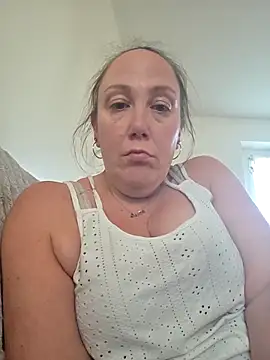 Wisie Cutie online show from March 2026 05:19:01 PM