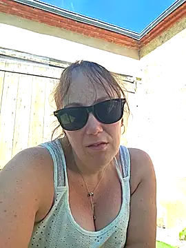 Snapshot of Wisie_Cutie chatting on April 2026 11:02:02 AM Wisie Cutie online show from April 2026 11:02:02 AM