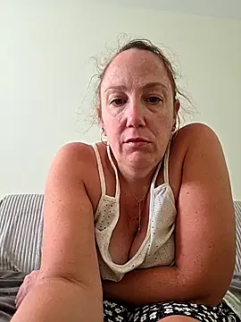 Snapshot of Wisie_Cutie chatting on April 2026 01:39:02 PM Wisie Cutie online show from April 2026 01:39:02 PM
