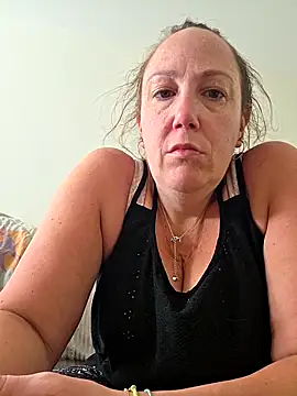 Snapshot of Wisie_Cutie chatting on May 2026 12:10:01 PM Wisie Cutie online show from May 2026 12:10:01 PM