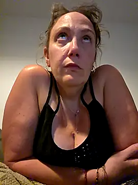 Snapshot of Wisie_Cutie chatting on June 2026 11:46:01 PM Wisie Cutie online show from June 2026 11:46:01 PM