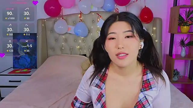 Wendy  Hills online show from February 2025 07:42:01 PM