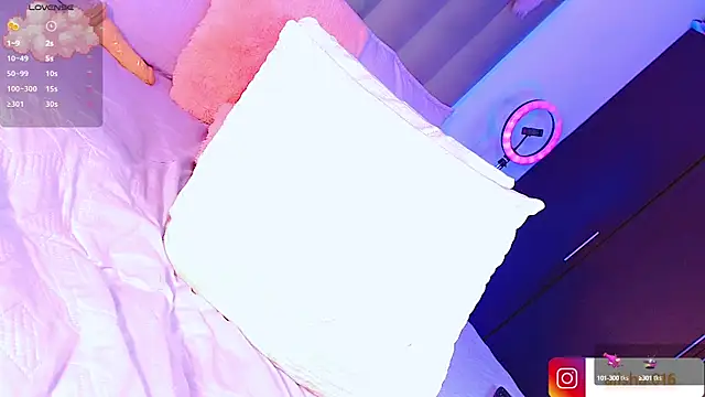 AiishaRose online show from February 2025 08:31:01 PM