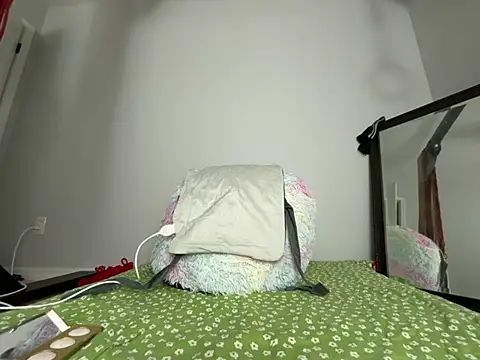 MissCumberdale online show from April 2026 05:10:01 PM