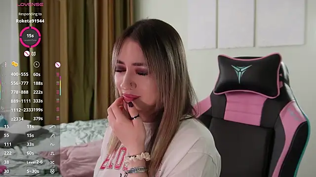 Fiona-Love online show from November 2025 03:19:02 PM