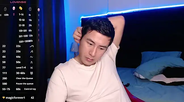 andrewmhilton  online show from March 2025 02:47:02 AM