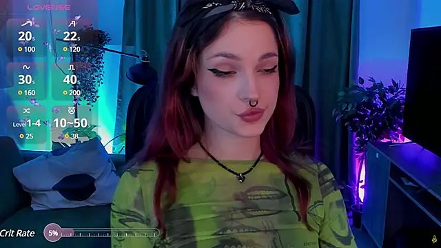 Snapshot of BratzieDarsie chatting on December 2024 02:41:02 PM BratzieDarsie online show from December 2024 02:41:02 PM